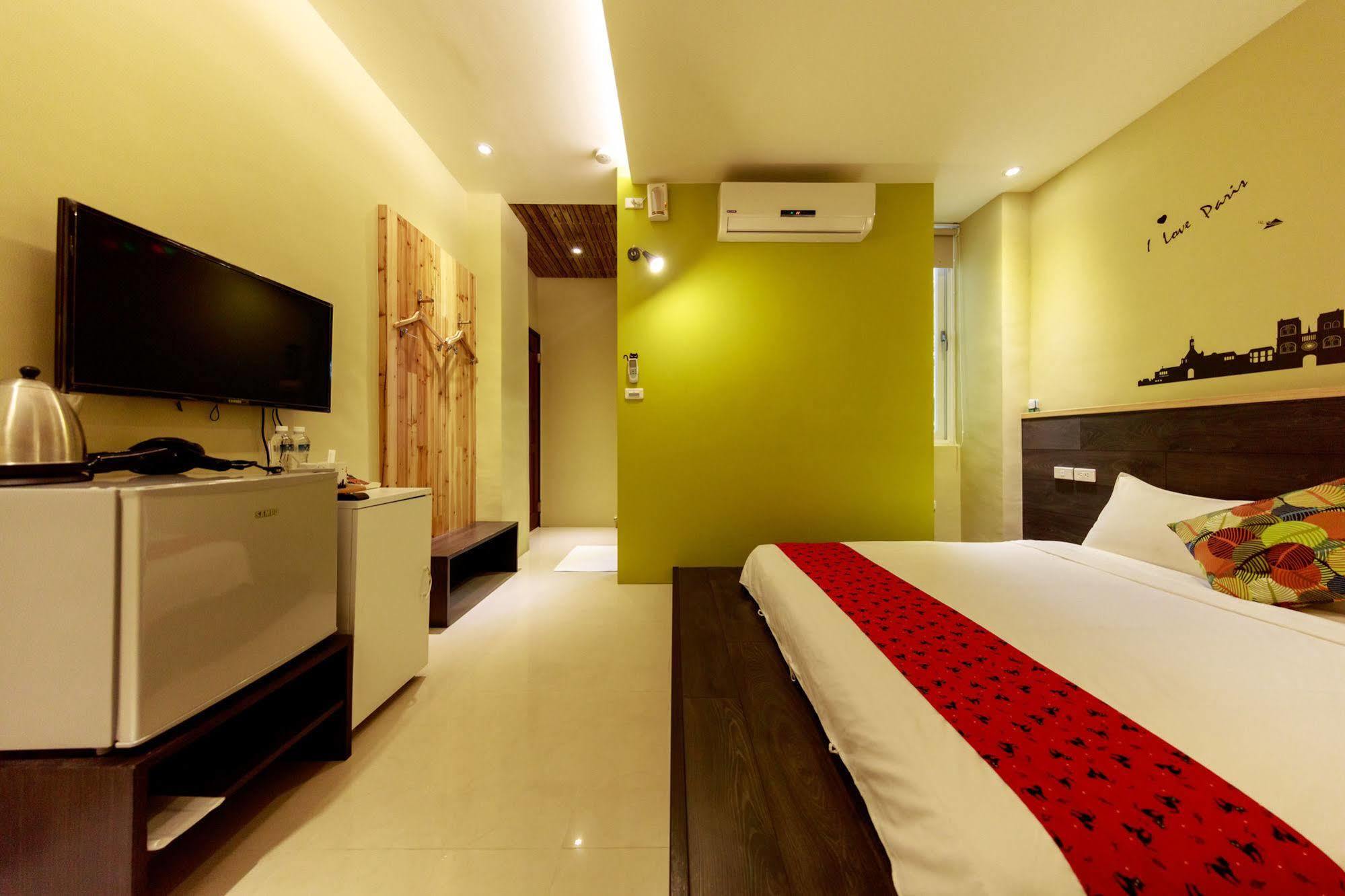Bear Giant Castle Apartment Hualien City Ngoại thất bức ảnh